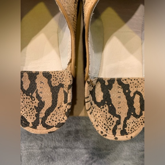 Sanctuary Tan and Black snake skin Patterned Shoes - Picture 7 of 7